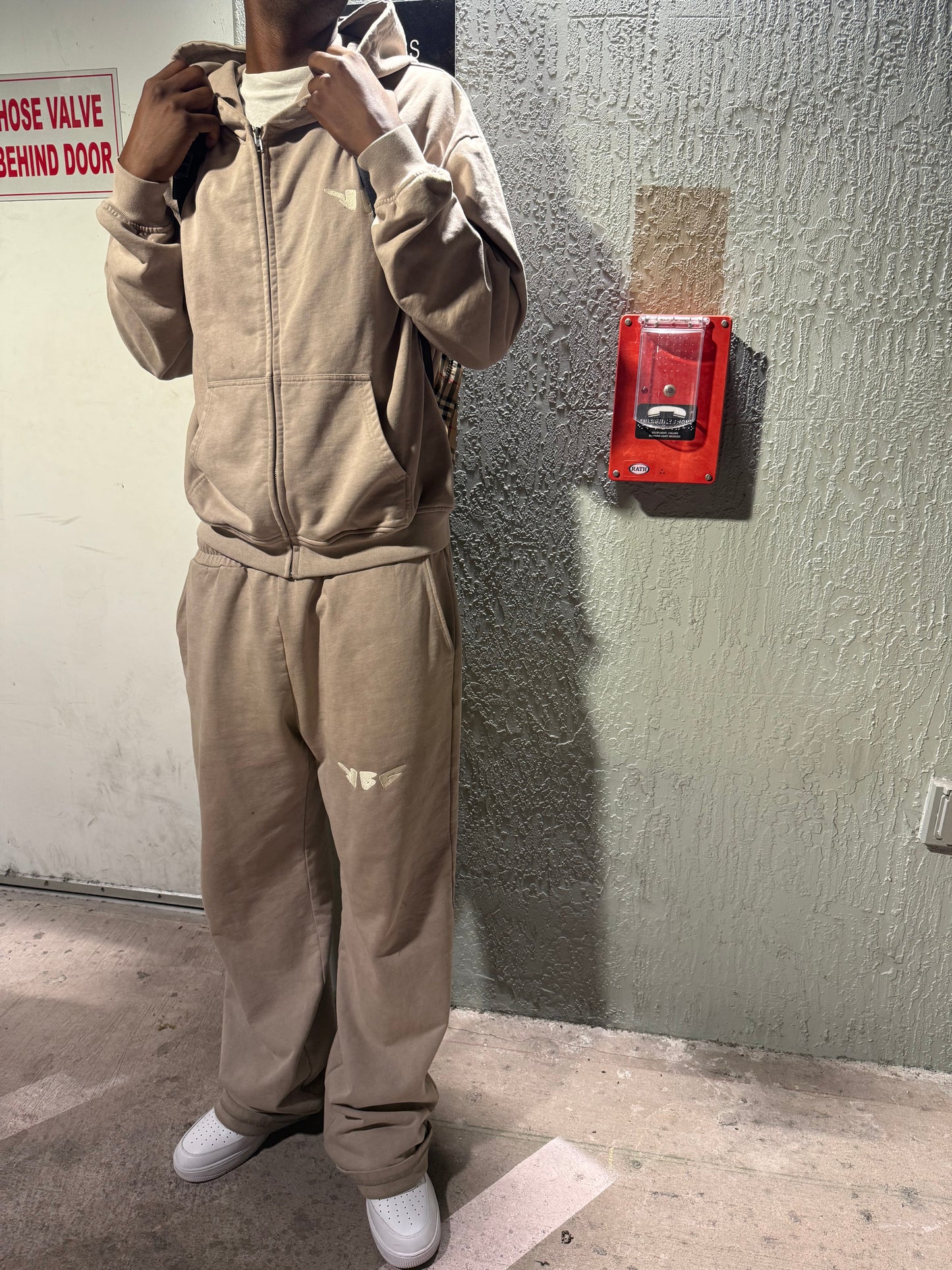 “SIGNATURE” HOODIE