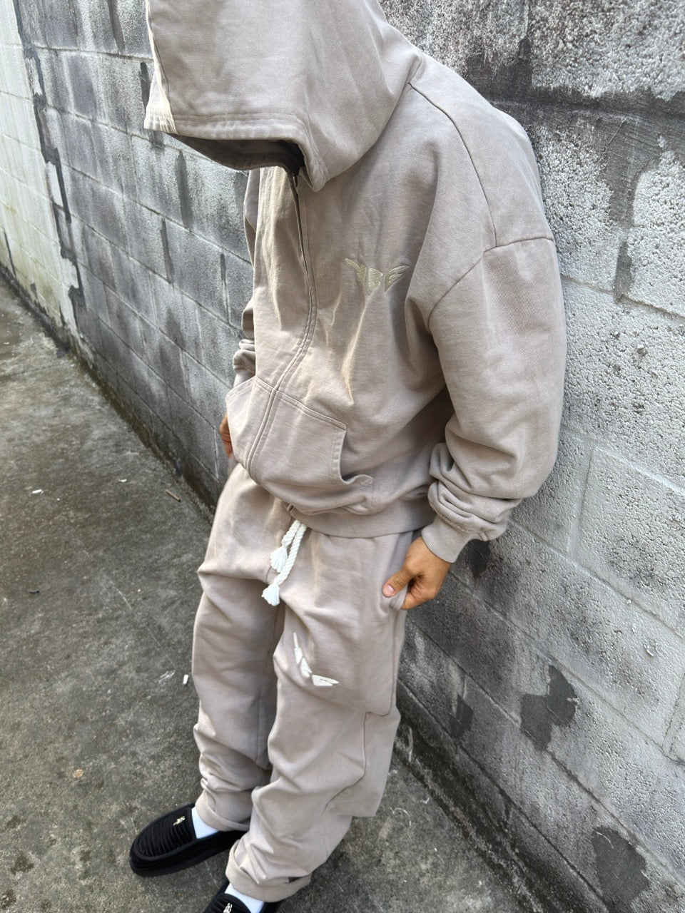 “SIGNATURE” HOODIE